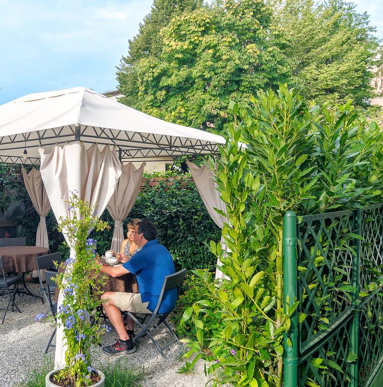 La Mimosa Bed & Breakfast